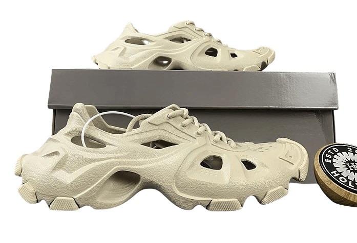 Balenciaga Balenciaga Foam — Shoes find on BoonBuy Finds
