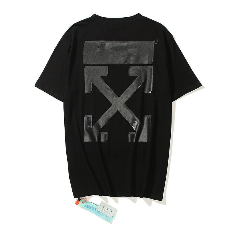 Off-White Tee — T-shirt and Shorts find on BoonBuy Finds