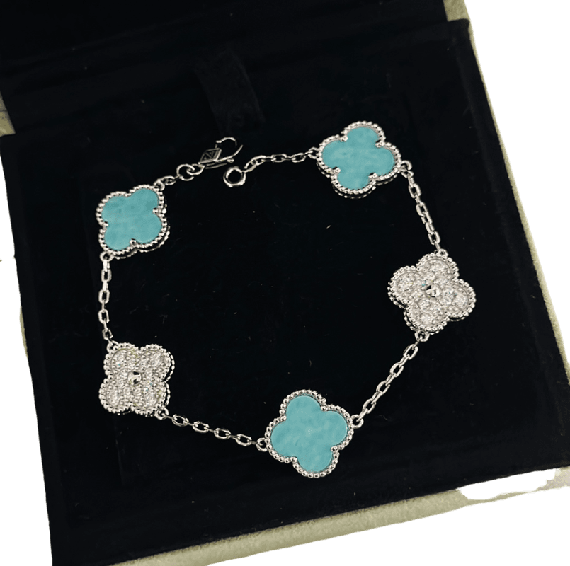Van Cleef & Arpels Necklaces — Accessories find on BoonBuy Finds