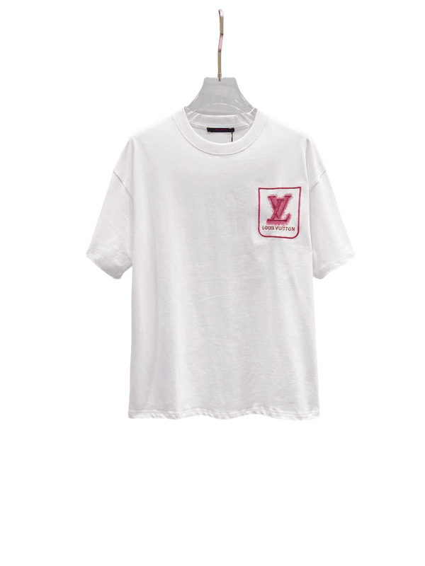 T-Shirt — T-shirt and Shorts find on BoonBuy Finds