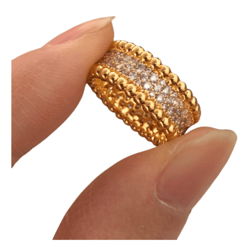 Van Cleef & Arpels Ring — Accessories find on BoonBuy Finds