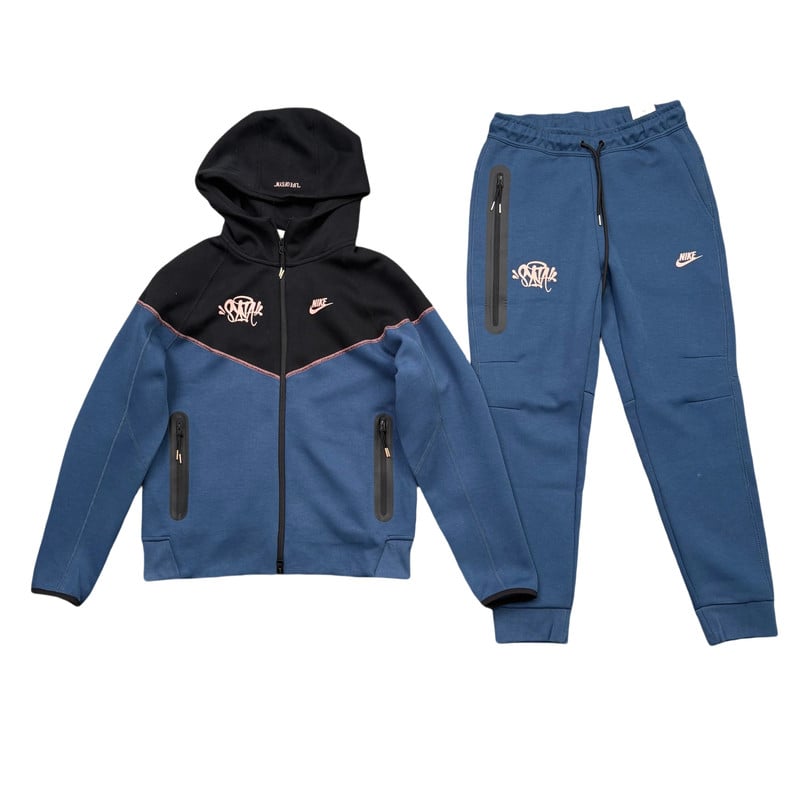 Nike Nike Set — Trending Now find on BoonBuy Finds Nike Nike Set — Trending Now find on BoonBuy Finds