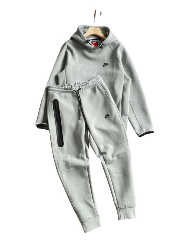 Nike Nike Set — Trending Now find on BoonBuy Finds Nike Nike Set — Trending Now find on BoonBuy Finds
