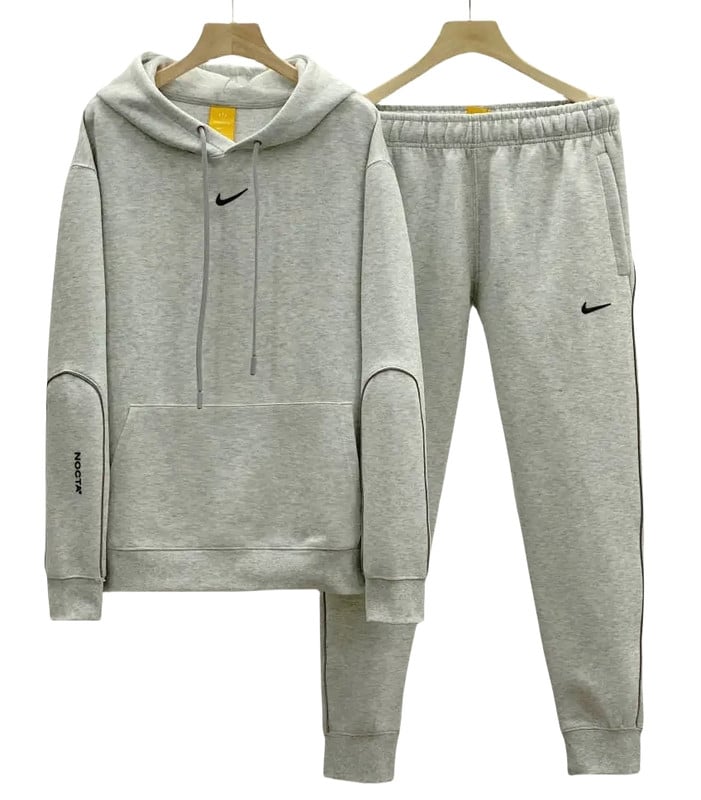 Nike Nike Set — Hoodies and Pants find on BoonBuy Finds Nike Nike Set — Hoodies and Pants find on BoonBuy Finds