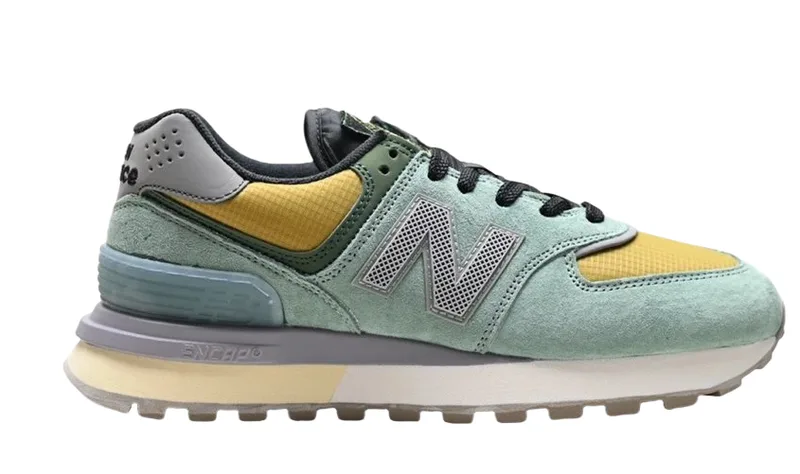 Sneakers — BoonBuy Finds Sneakers — BoonBuy Finds