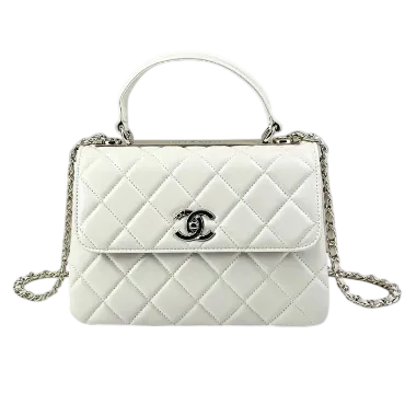 Chanel Chanel Tote Bag — Latest Finds find on BoonBuy Finds Chanel Chanel Tote Bag — Latest Finds find on BoonBuy Finds